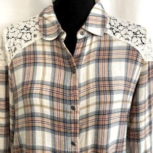 Melrose and Market Flannel Plaid ButtonUp Shirt w/ Lace Shoulder Details Size: M